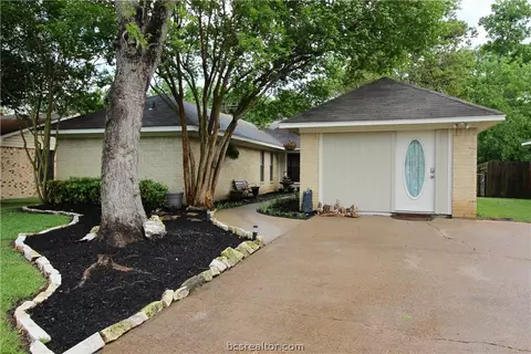 3219 Red Robin Loop, Bryan, TX 77802 photo 1