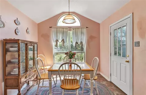 2230 Howell, Bryan, TX 77803 photo 9