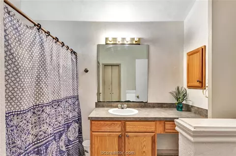 2230 Howell, Bryan, TX 77803 photo 13