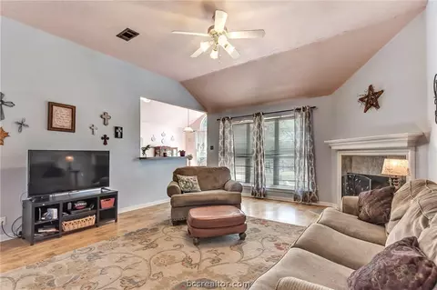 2230 Howell, Bryan, TX 77803 photo 4
