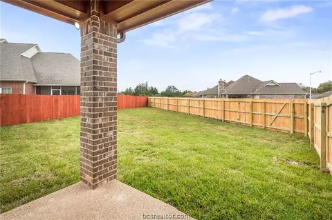 1922 Debbie Dr, Bryan, TX 77802 photo 21