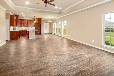 1922 Debbie Dr, Bryan, TX 77802 photo 5