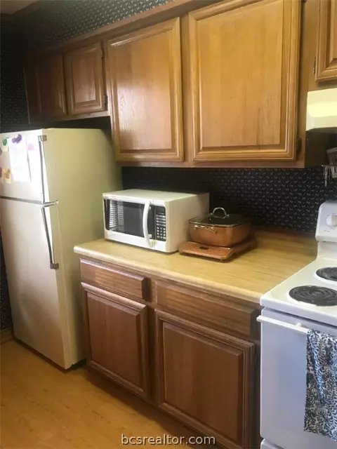 2100 Windsor Drive 35, Bryan, TX 77802 photo 5