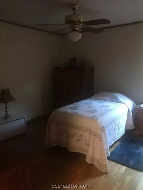 2100 Windsor Drive 35, Bryan, TX 77802 photo 11