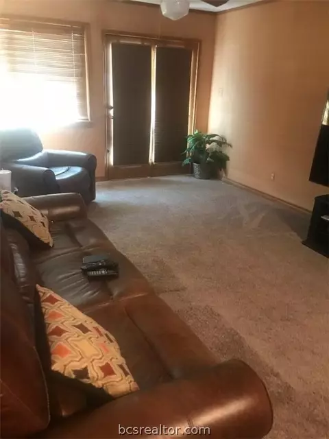 2100 Windsor Drive 35, Bryan, TX 77802 photo 3