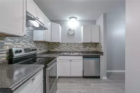 2812 Forest Bnd, Bryan, TX 77801 photo 5