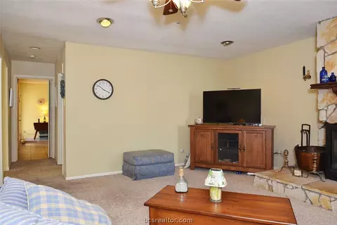 913 Westview St, Bryan, TX 77802 photo 9