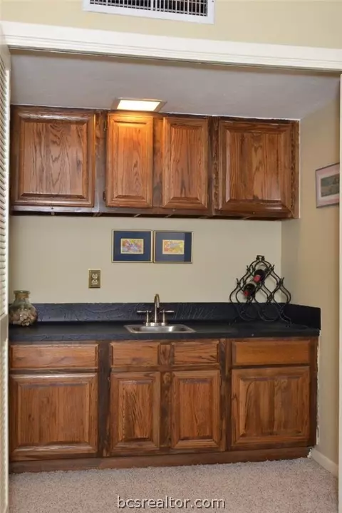 913 Westview St, Bryan, TX 77802 photo 8