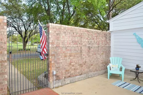 913 Westview St, Bryan, TX 77802 photo 4