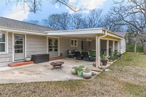 401 Brookside Dr E, Bryan, TX 77801 photo 30