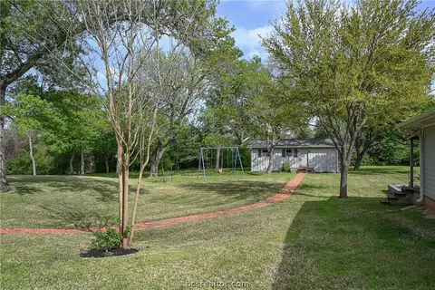 401 Brookside Dr E, Bryan, TX 77801 photo 39