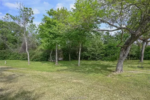 401 Brookside Dr E, Bryan, TX 77801 photo 42