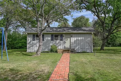 401 Brookside Dr E, Bryan, TX 77801 photo 40