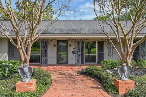 401 Brookside Dr E, Bryan, TX 77801 photo 4