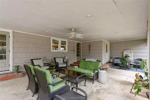 401 Brookside Dr E, Bryan, TX 77801 photo 31