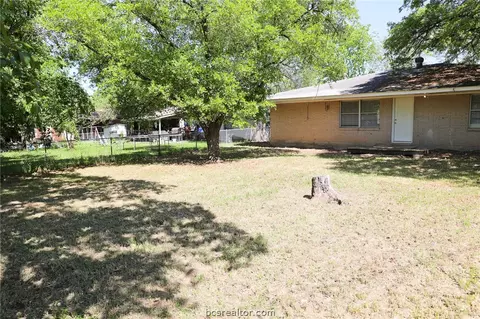 210 Ehlinger Dr, Bryan, TX 77801 photo 23