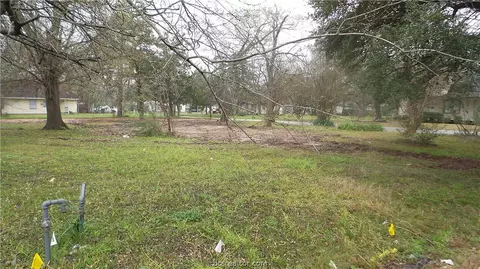 1207 Batts St, Bryan, TX 77803 photo 7