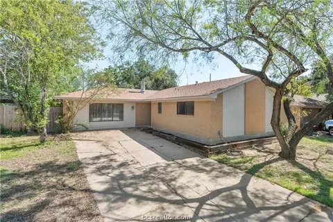 4008 Willow Oak St, Bryan, TX 77802 photo 1