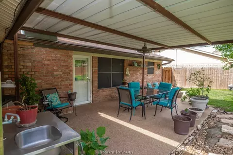 2205 Hillside Dr, Bryan, TX 77802 photo 22