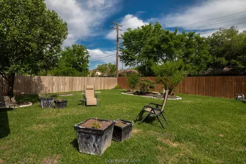 2205 Hillside Dr, Bryan, TX 77802 photo 21