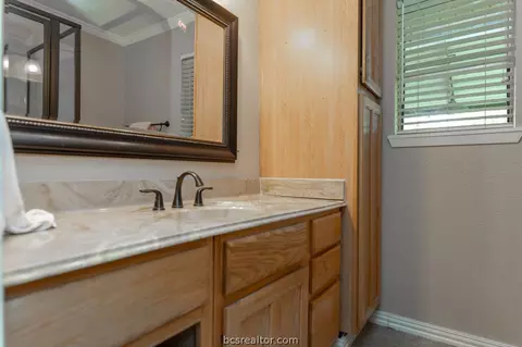 2205 Hillside Dr, Bryan, TX 77802 photo 18