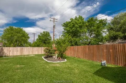 2205 Hillside Dr, Bryan, TX 77802 photo 23