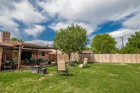2205 Hillside Dr, Bryan, TX 77802 photo 24