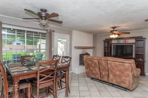 2205 Hillside Dr, Bryan, TX 77802 photo 6
