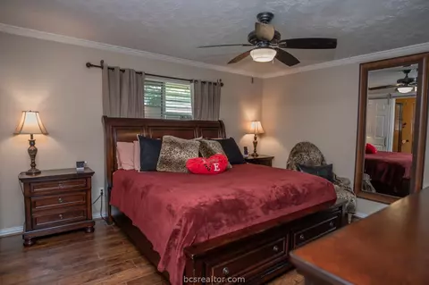 2205 Hillside Dr, Bryan, TX 77802 photo 17