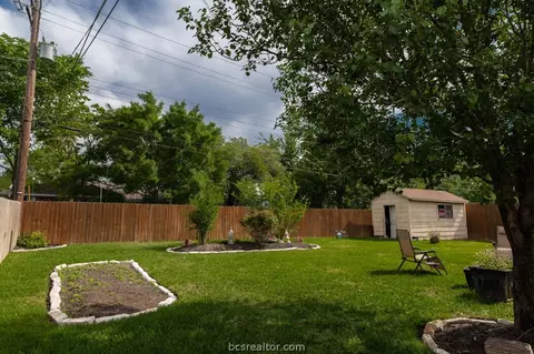 2205 Hillside Dr, Bryan, TX 77802 photo 20
