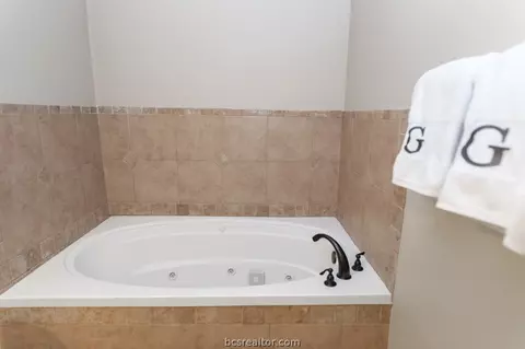 2205 Hillside Dr, Bryan, TX 77802 photo 14