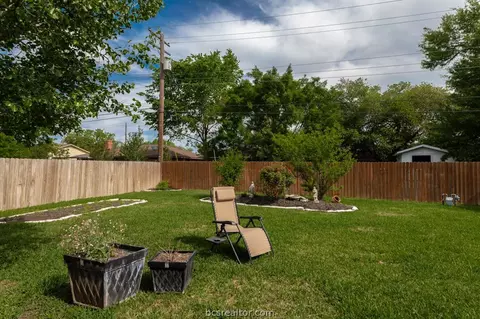 2205 Hillside Dr, Bryan, TX 77802 photo 19
