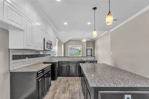 809 W 17th St, Bryan, TX 77803 photo 16