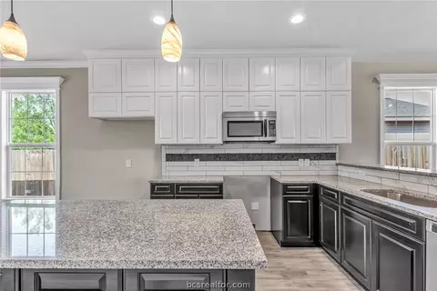 809 W 17th St, Bryan, TX 77803 photo 18