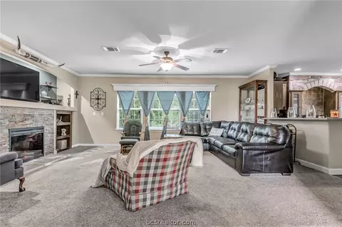 13590 Garrett Ln, Bryan, TX 77808 photo 5