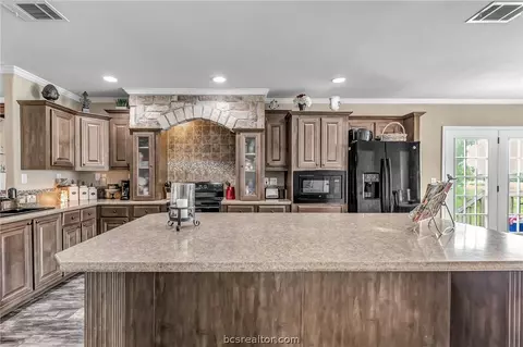 13590 Garrett Ln, Bryan, TX 77808 photo 11