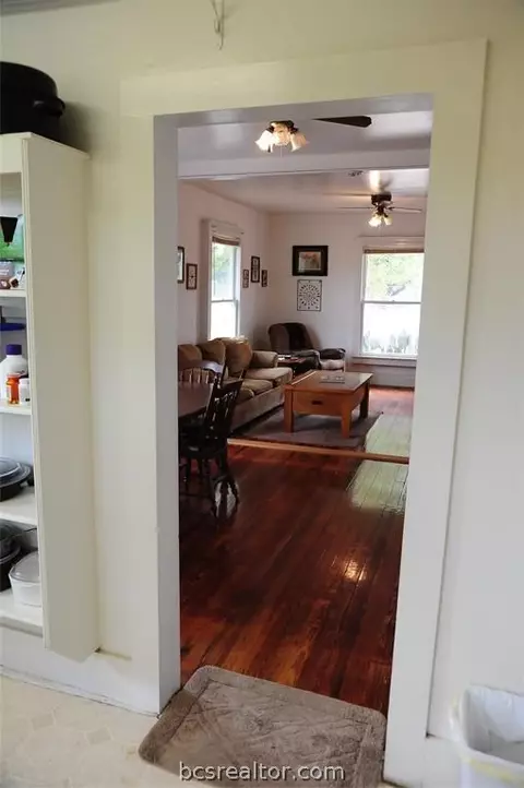 305 E Young, Llano, TX 78643 photo 12