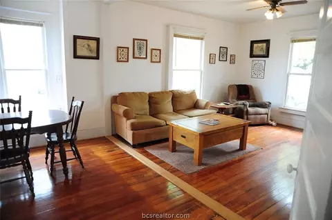 305 E Young, Llano, TX 78643 photo 7