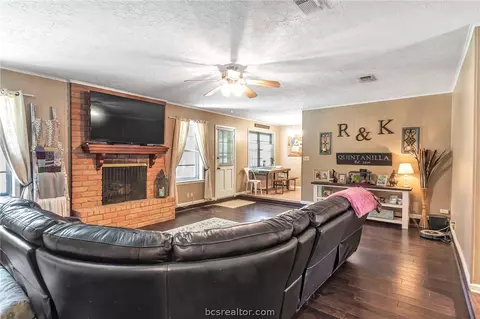 3502 Oak Hill Dr, Bryan, TX 77802 photo 4