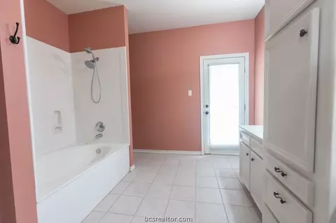 512 Brookside Dr E, Bryan, TX 77801 photo 26