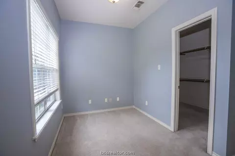 512 Brookside Dr E, Bryan, TX 77801 photo 17