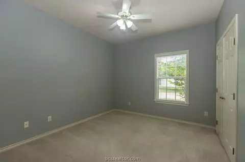 512 Brookside Dr E, Bryan, TX 77801 photo 14