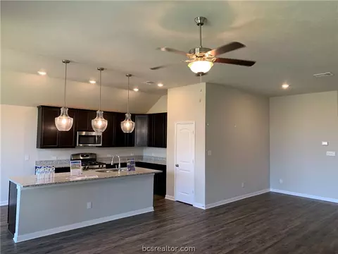 3465 Lockett Hall Cir, Bryan, TX 77808 photo 7