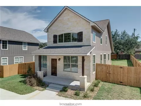 215 Helena St, Bryan, TX 77801 photo 1