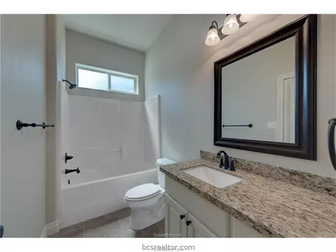215 Helena St, Bryan, TX 77801 photo 10