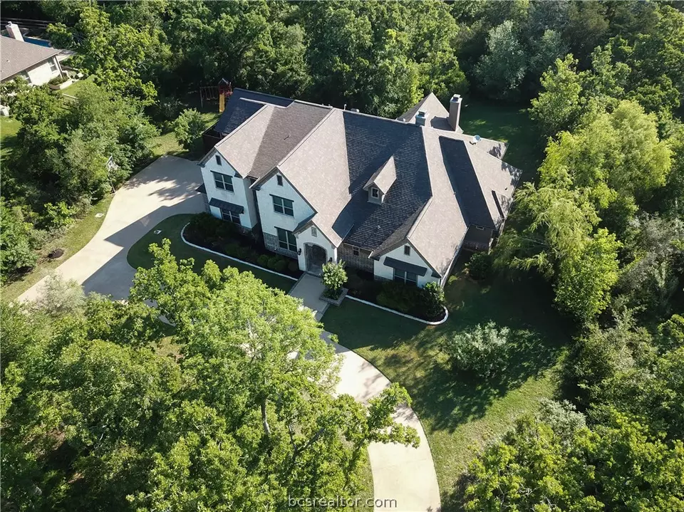  18045 Martingale Ct, College Station, TX 77845 photo 5