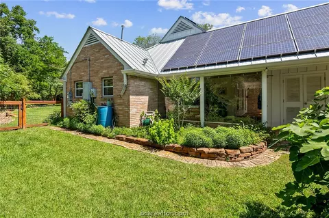 404 Brookside Dr E, Bryan, TX 77801 photo 39