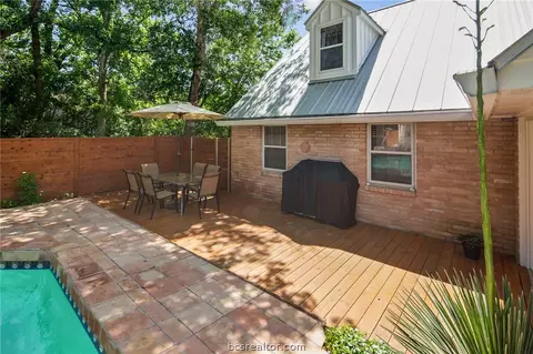404 Brookside Dr E, Bryan, TX 77801 photo 43