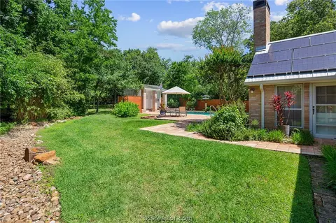 404 Brookside Dr E, Bryan, TX 77801 photo 40