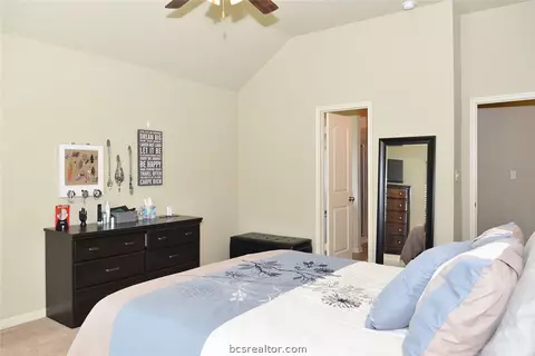 2101 Stubbs Dr, Bryan, TX 77807 photo 13